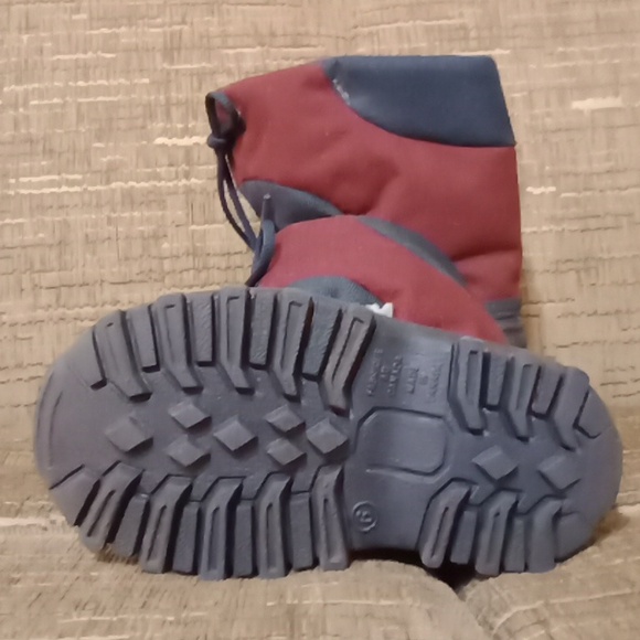 #583 Tundra Baby Winter Boots. Size: 6 - Picture 4 of 7